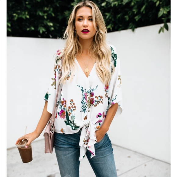 RESTOCK! Beautiful floral Tie Kimono Blouse - Picture 4 of 8